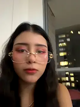 Awesomelusty – webcam model profile photo Image 5