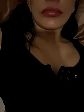 maataaan – webcam model profile photo Image 17