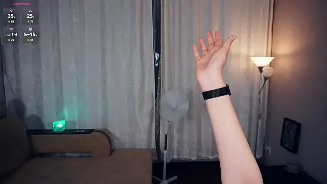 oxo_yuna_oxo – webcam model profile photo Image 7