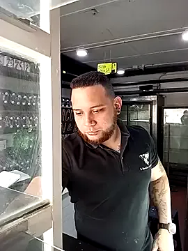 Yui-Ch – webcam model profile photo Image 13