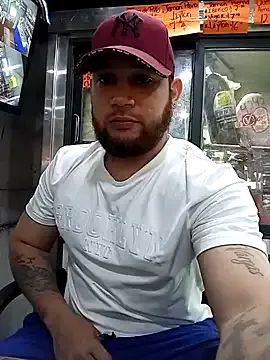 Yui-Ch – webcam model profile photo Image 3