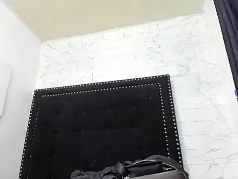 NinaVegas – webcam model profile photo Image 2