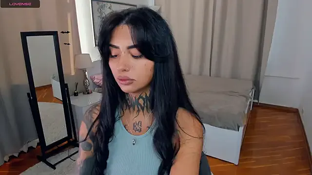 oxo_yuna_oxo – webcam model profile photo Image 8