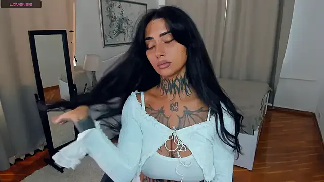 oxo_yuna_oxo – webcam model profile photo Image 9