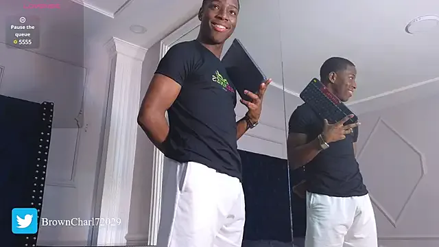 Queen_sofiyaa – webcam model profile photo Image 4