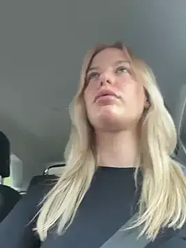 oxo_yuna_oxo – webcam model profile photo Image 4