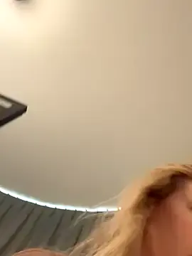 oxo_yuna_oxo – webcam model profile photo Image 9