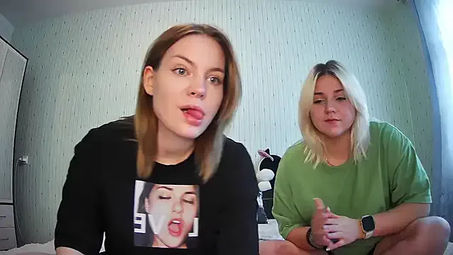 ChrisGirls Image 13