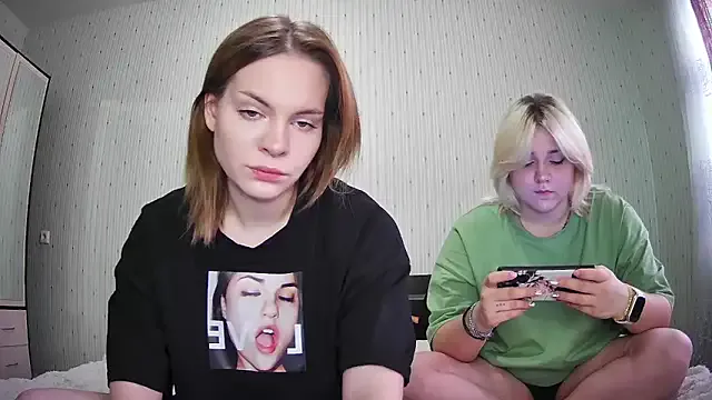 ChrisGirls Image 5