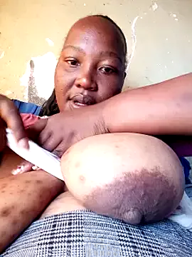 oxo_yuna_oxo – webcam model profile photo Image 12