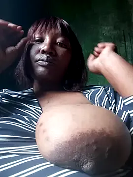 oxo_yuna_oxo – webcam model profile photo Image 19