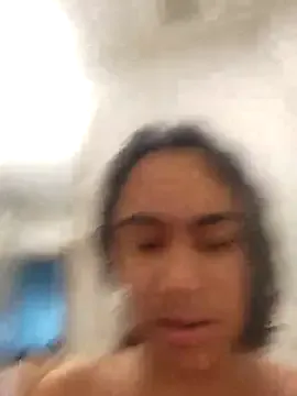 roouse – webcam model profile photo Image 13