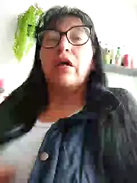 EmmaCorrtez – webcam model profile photo Image 2