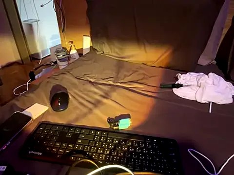 Lusty_Rose01 – webcam model profile photo Image 15