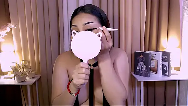 oxo_yuna_oxo – webcam model profile photo Image 10