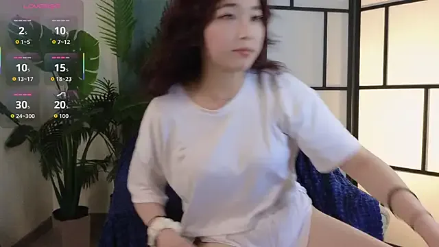 MarieLima – webcam model profile photo Image 2