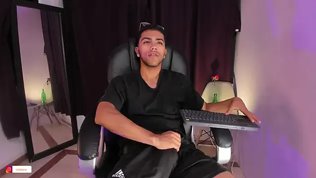 Benson18y – webcam model profile photo Image 5