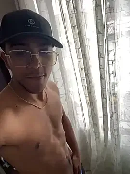 Benson18y – webcam model profile photo Image 8