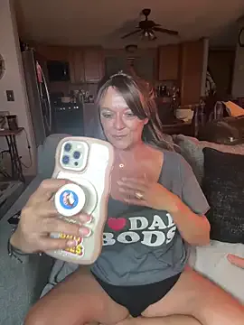 maataaan – webcam model profile photo Image 15