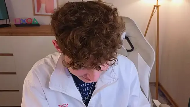 crisp1n – webcam model profile photo