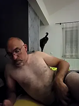 oxo_yuna_oxo – webcam model profile photo Image 2