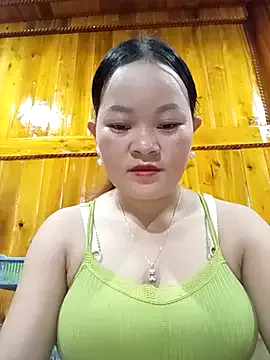 oxo_yuna_oxo – webcam model profile photo Image 13