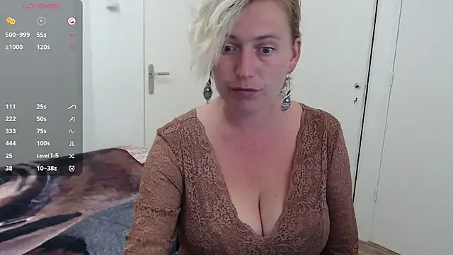 oxo_yuna_oxo – webcam model profile photo Image 18