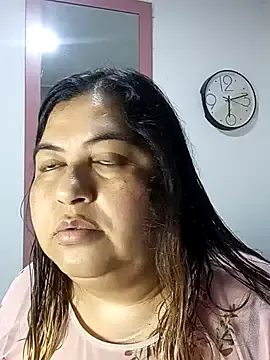 oxo_yuna_oxo – webcam model profile photo Image 11