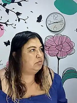 oxo_yuna_oxo – webcam model profile photo Image 3