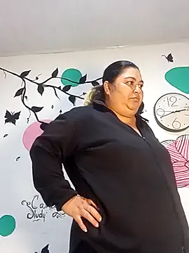 oxo_yuna_oxo – webcam model profile photo Image 8