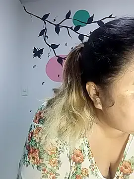 oxo_yuna_oxo – webcam model profile photo Image 9