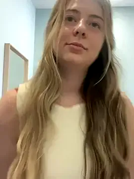 oxo_yuna_oxo – webcam model profile photo Image 13