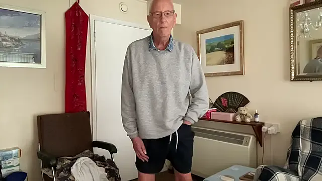 dirtypub – webcam model profile photo Image 16