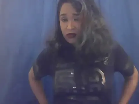 Awesomelusty – webcam model profile photo Image 3