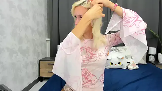 oxo_yuna_oxo – webcam model profile photo Image 2