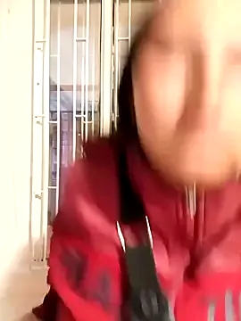 V-Hot-Sweti – webcam model profile photo Image 2