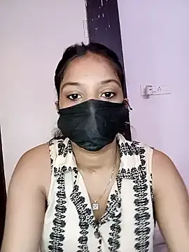 oxo_yuna_oxo – webcam model profile photo Image 5