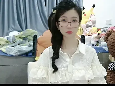 Awesomelusty – webcam model profile photo Image 10