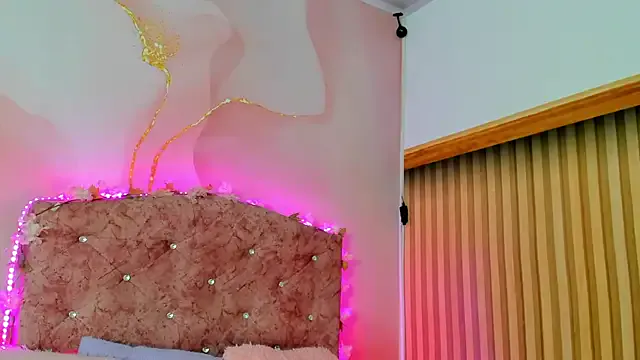 oxo_yuna_oxo – webcam model profile photo Image 7