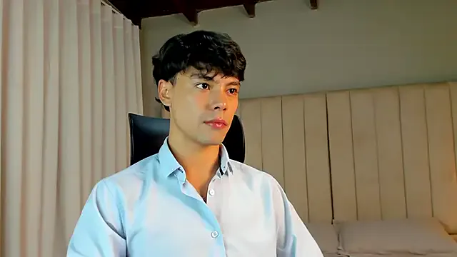 Yui-Ch – webcam model profile photo Image 16