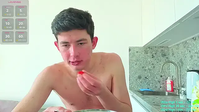 roouse – webcam model profile photo Image 19