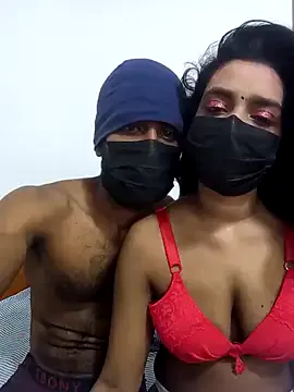 roouse – webcam model profile photo Image 11