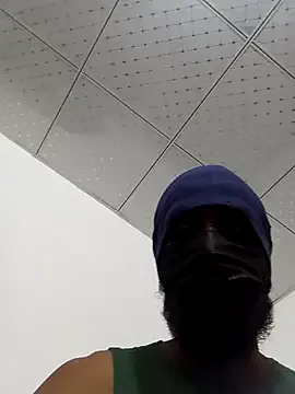 roouse – webcam model profile photo Image 18