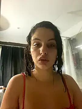 roouse – webcam model profile photo Image 4