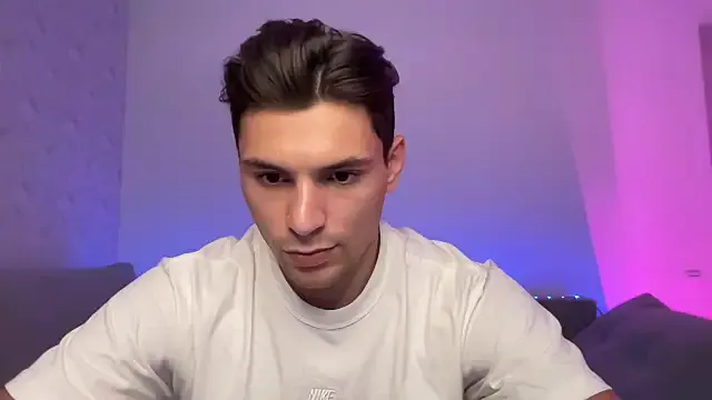 oxo_yuna_oxo – webcam model profile photo Image 4