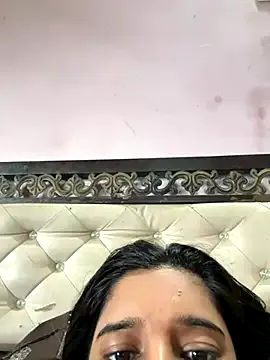 _Alicee_1 – webcam model profile photo Image 4