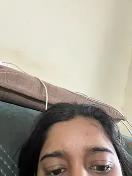 _Alicee_1 – webcam model profile photo Image 5