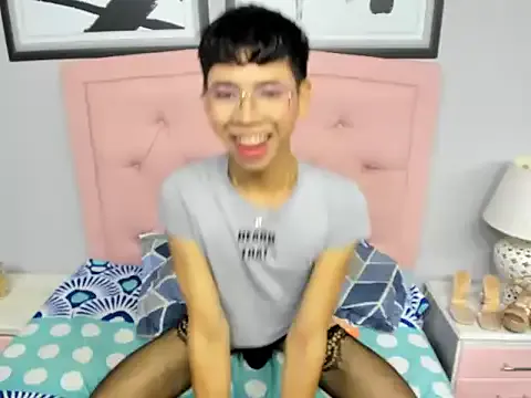 ViviVIsion – webcam model profile photo Image 4