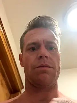 DILFiGuess1 – webcam model profile photo