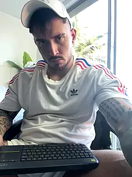 kai101010 – webcam model profile photo Image 13